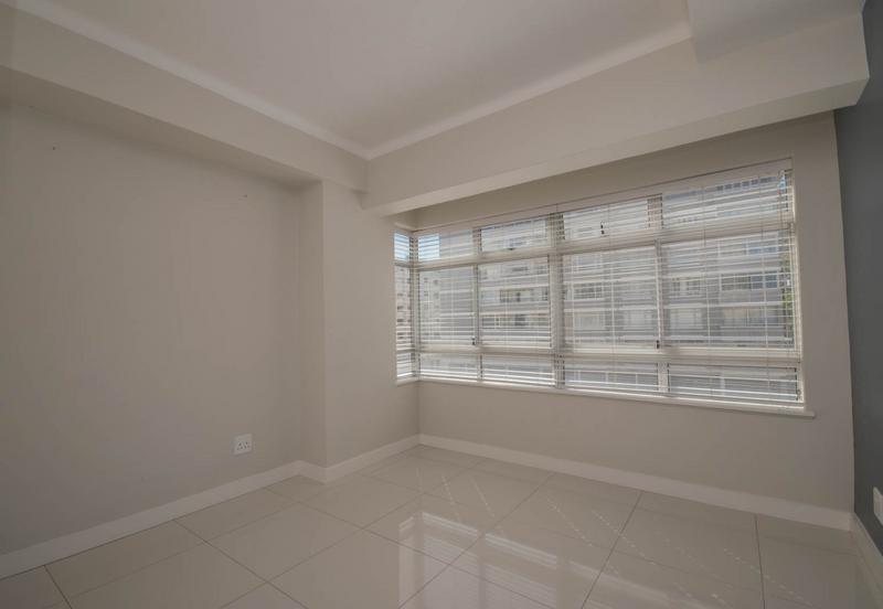 To Let 2 Bedroom Property for Rent in Sea Point Western Cape